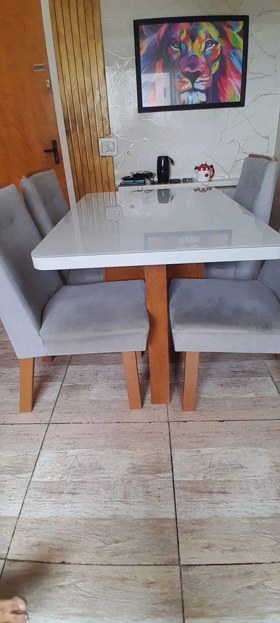 Conjunto de mesa com 4 cadeiras  - Foto 2