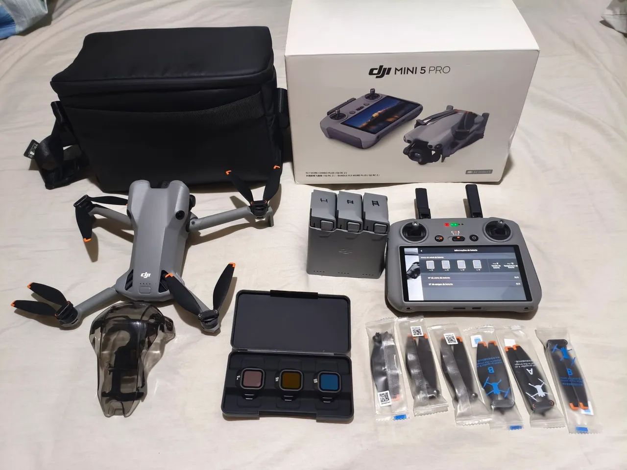 Drone dji mini 5 pro combo fly more plus - 52 min de vôo 