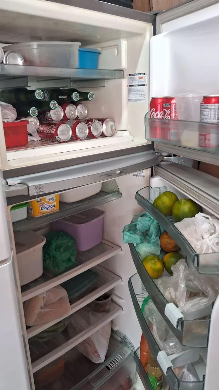 vendo 2 Geladeiras uma Brastemp e uma Electrolux abas funcionando perfeitamente 1.800 - Foto 4