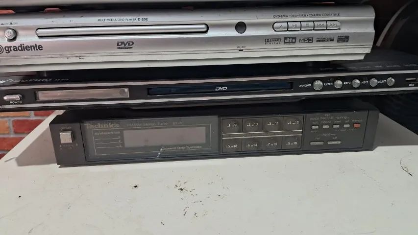 Stereo tuner st 8