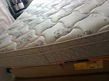 Cama box de casal americanflex.
