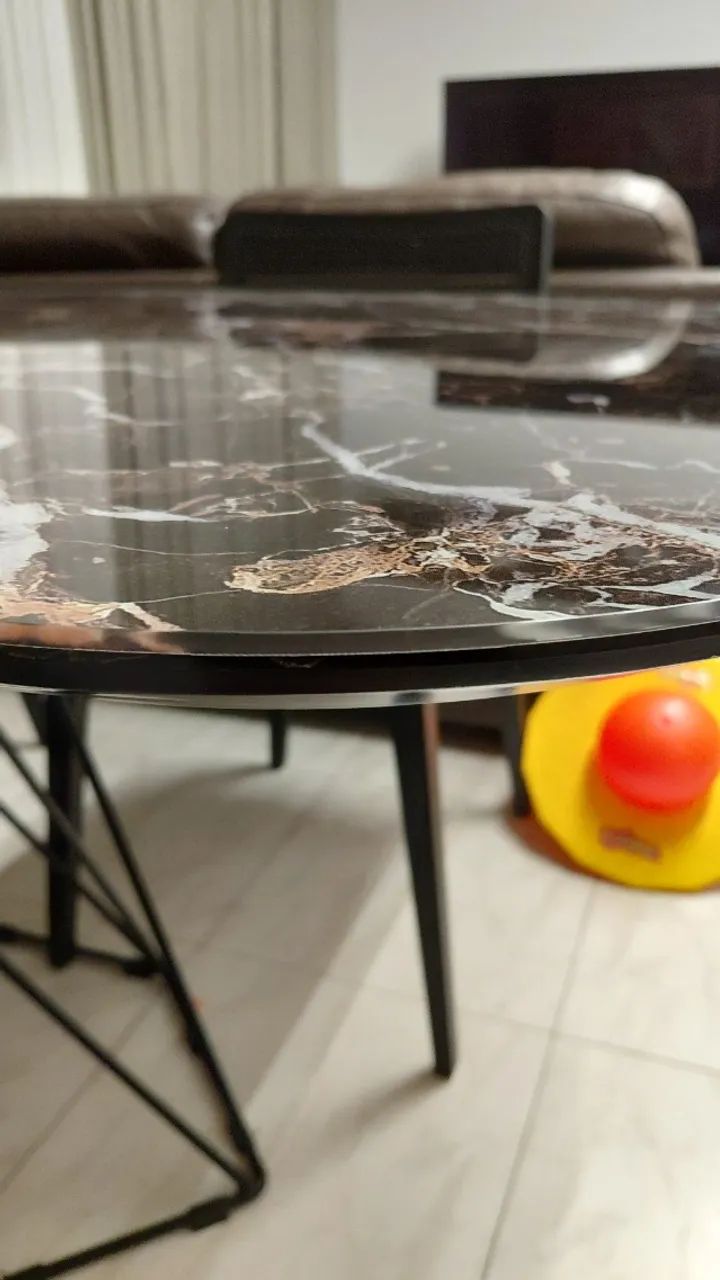 Mesa com 6 cadeiras em vidro  - Foto 4