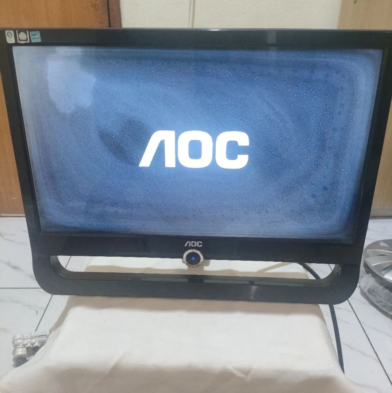 VENDO MONITOR COM TELA MANCHADA - Foto 4
