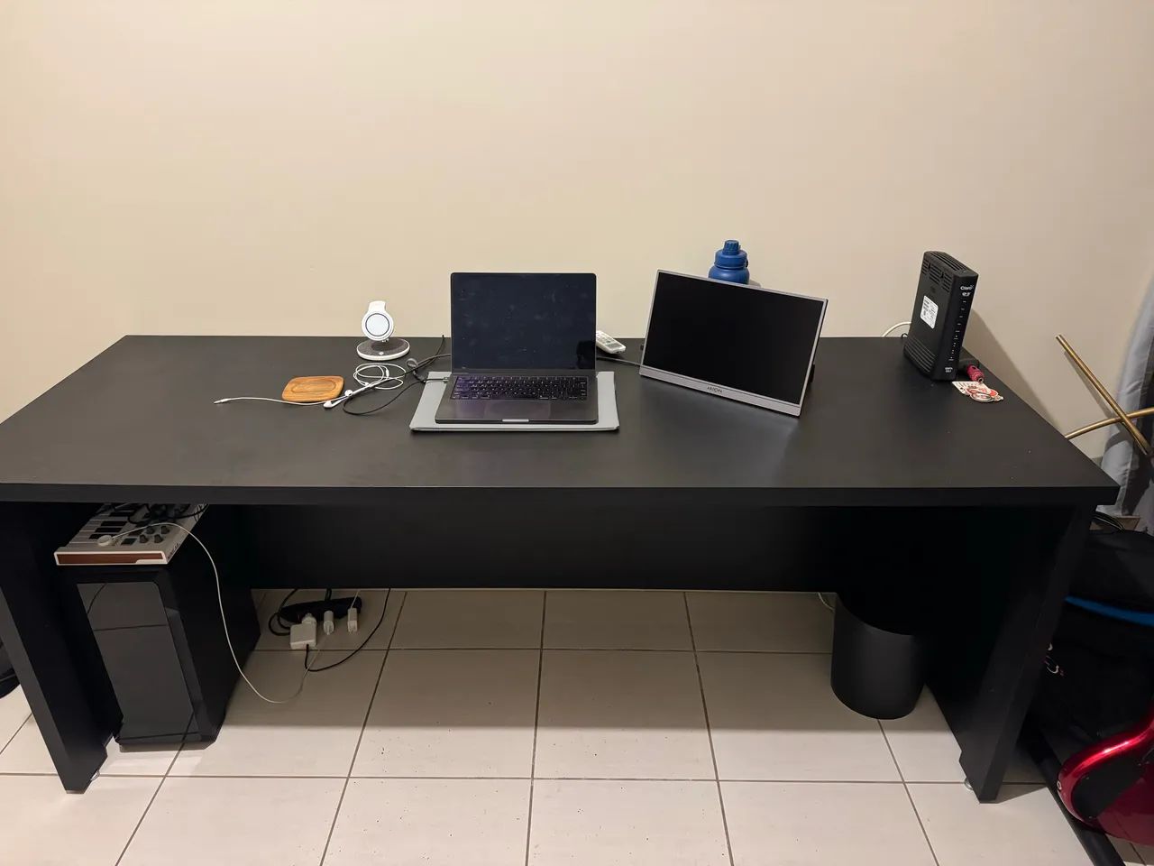 Mesa de madeira para escritório 