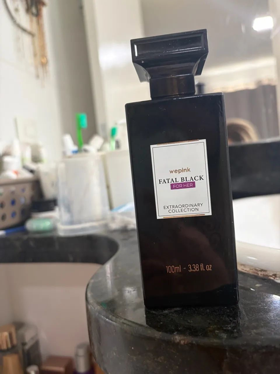 Perfume fatal black