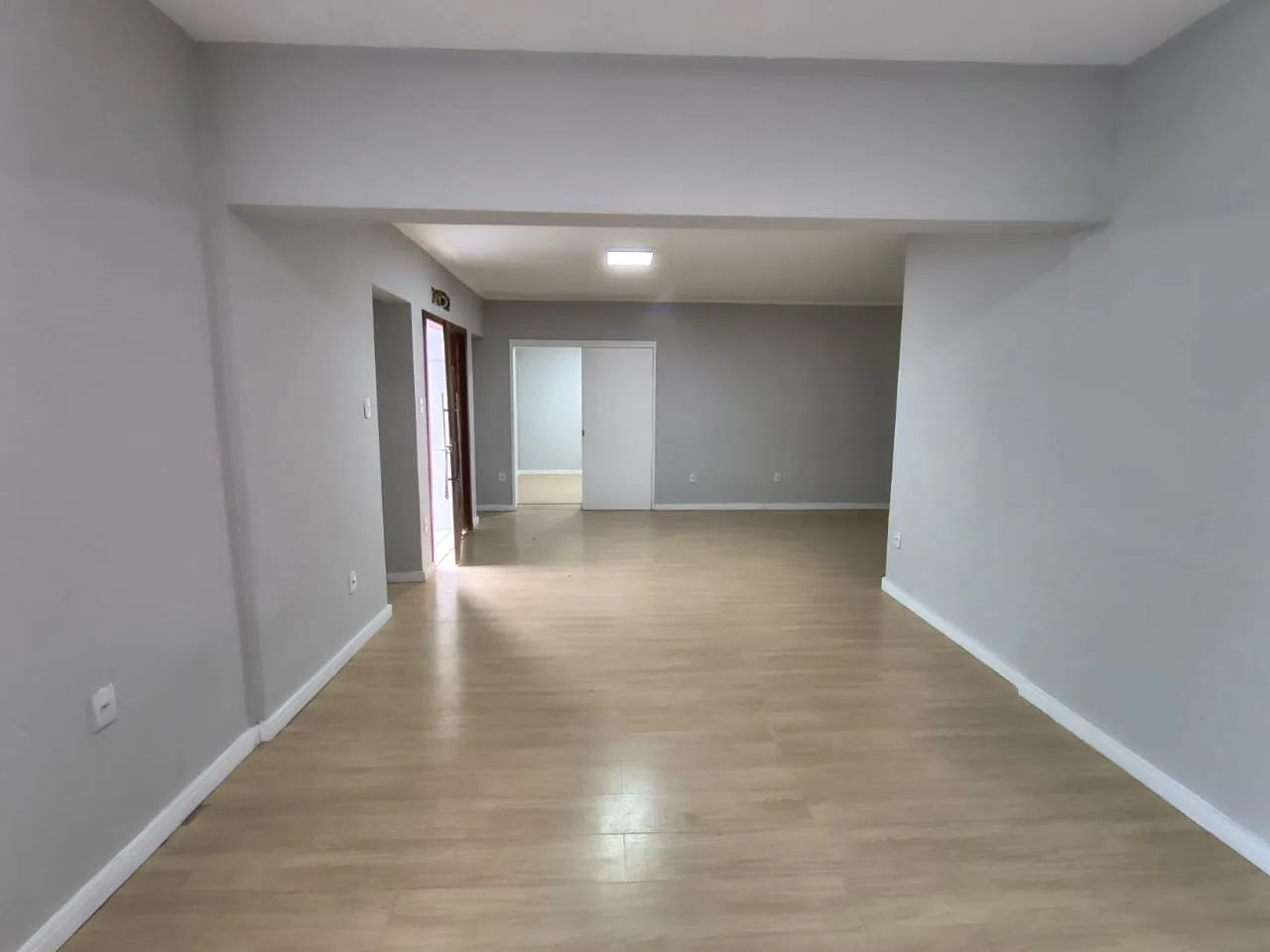 Casa comercial de 4 quartos no Santa Mônica - Foto 3