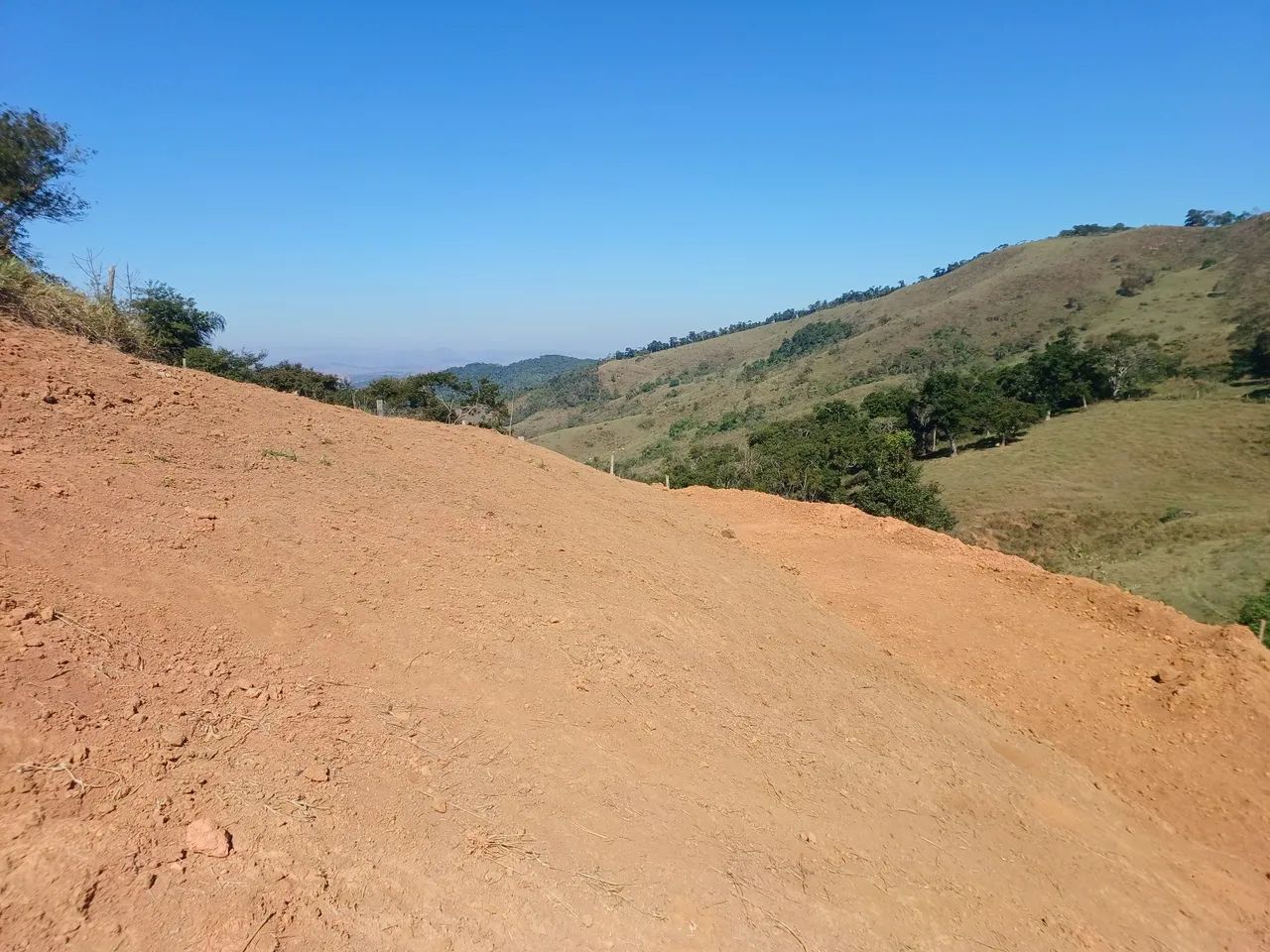 Vendo um terreno próximo  a tudo   - Foto 4