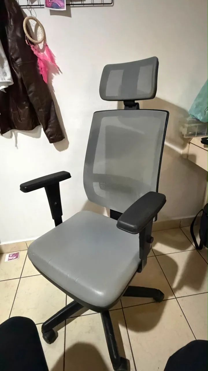 Cadeira Ergométrica Escritório Casa Confortável Reclinável Plaxmetal Cinza - Foto 2