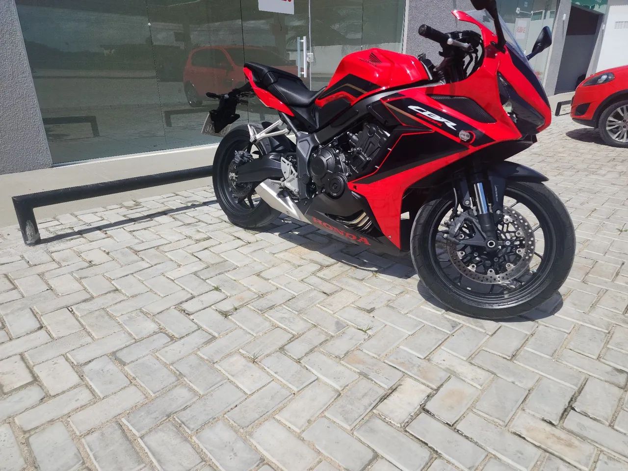 CBR650 alienada - Foto 2