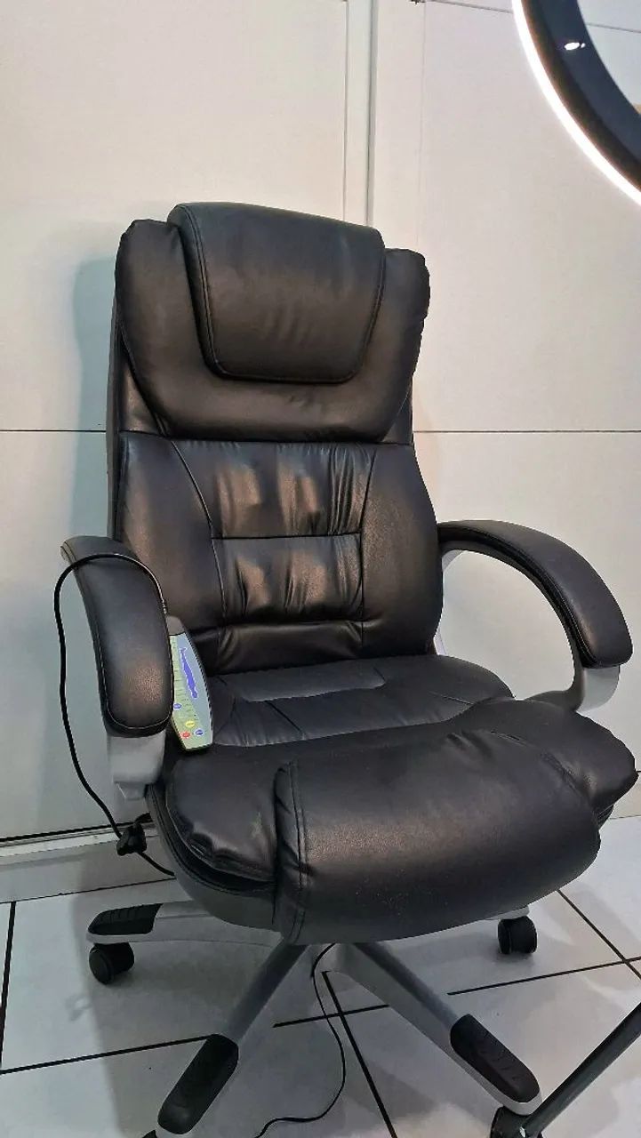 Cadeira giratória massageadora e aquecedora gamer/escritório 