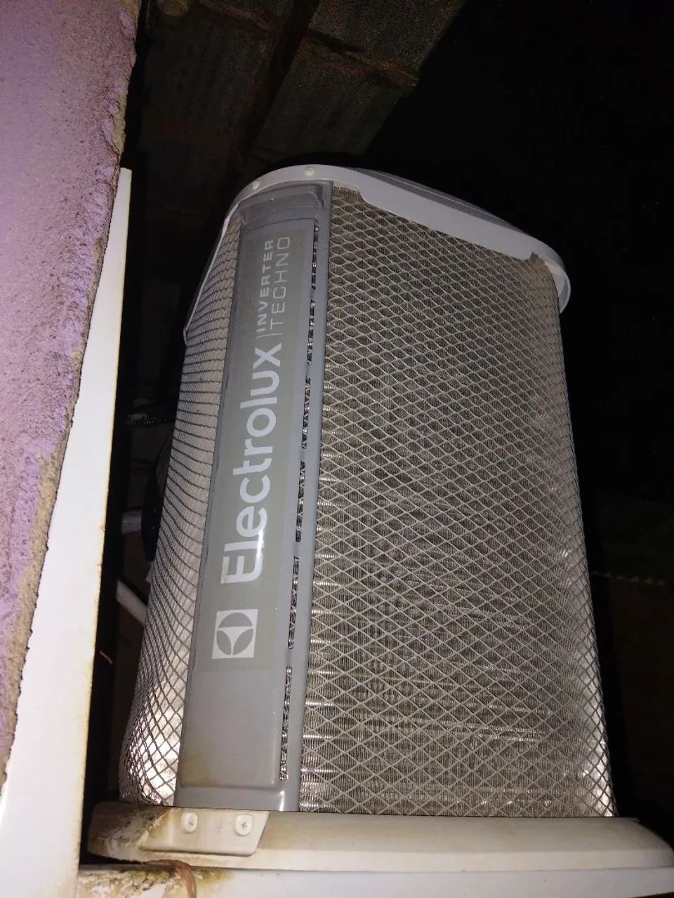 Vende-se central inverter Electrolux de 12.000 BTUs funcionando perfeitamente - Foto 3