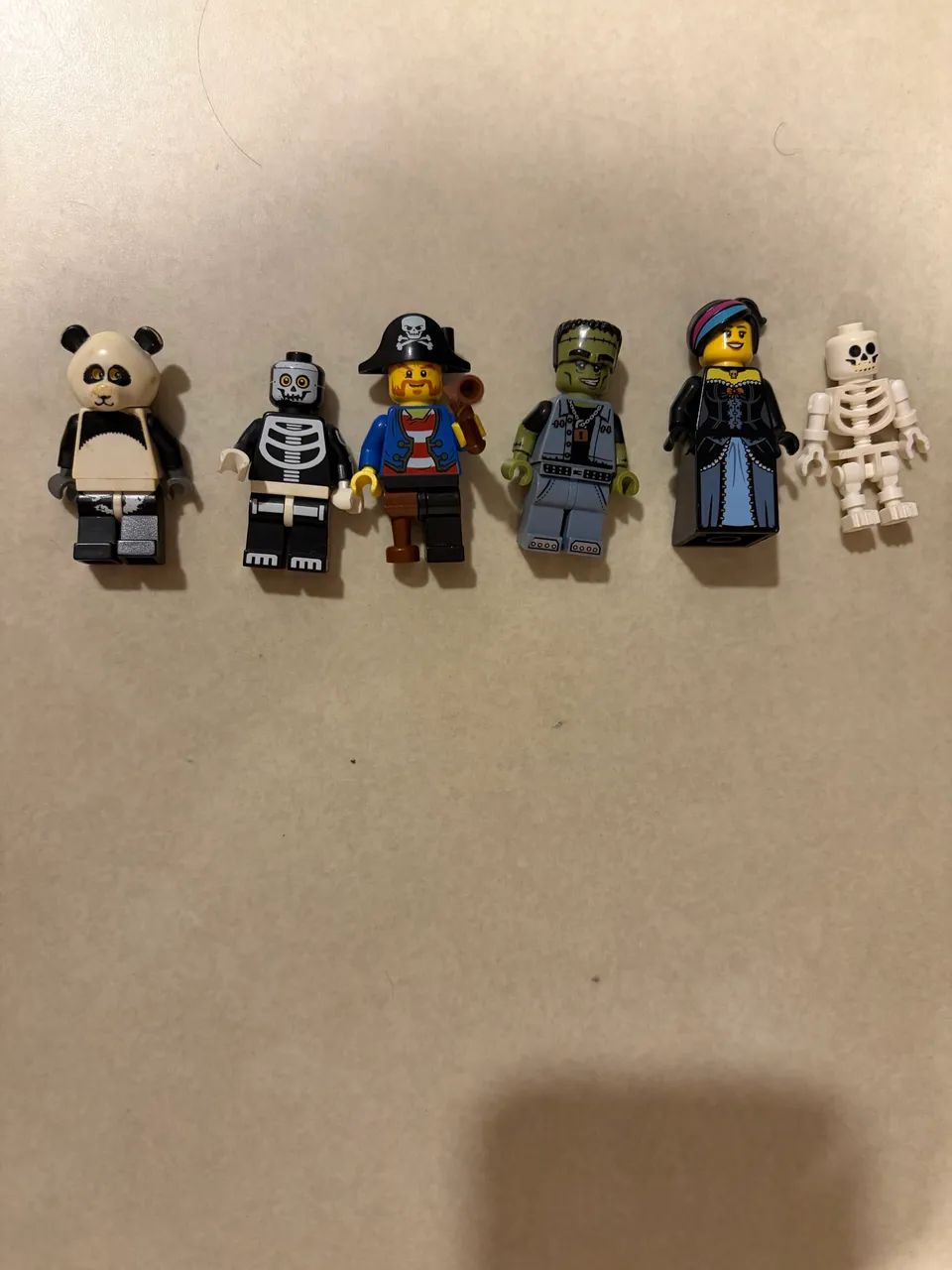 Lot of 6 Original LEGO Minifigures