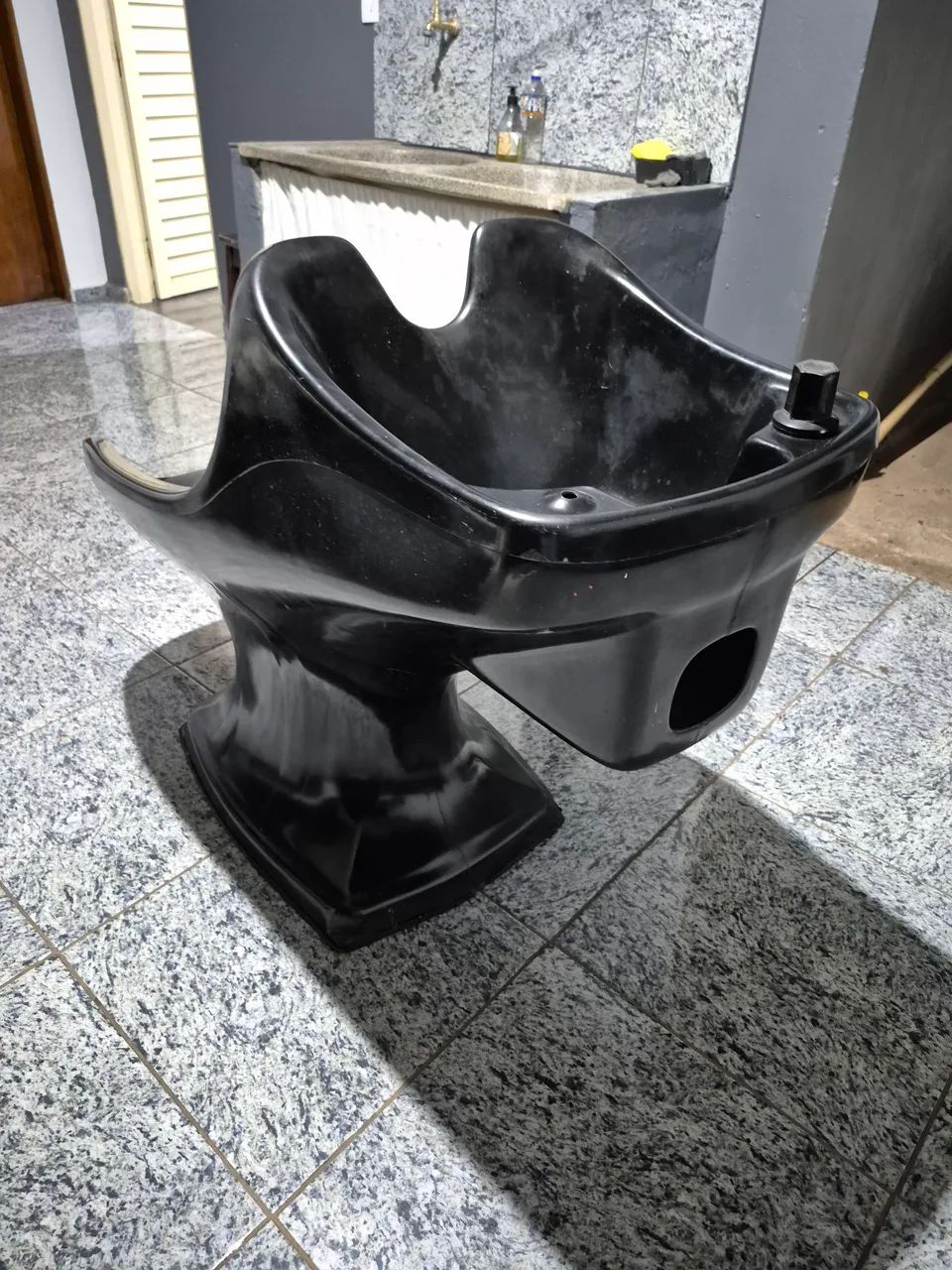 Lavatório para cabeleireiro. 