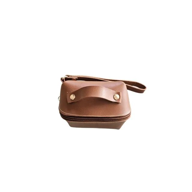 Mini Bolsa Em Courino Fechamento Zíper Duplo E Alça - Foto 5