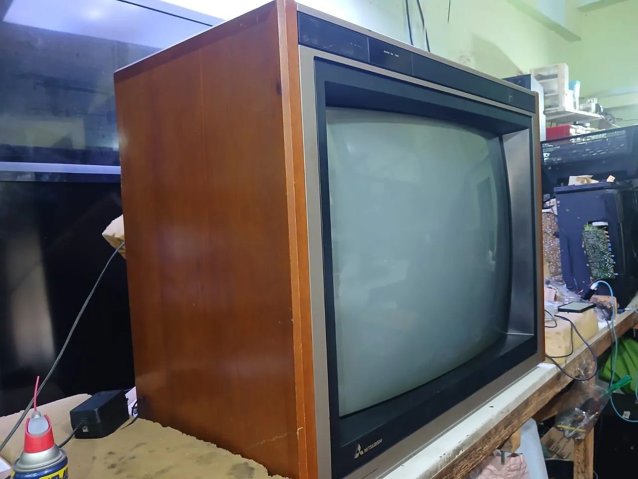 Tv mitsubishi 37 pol