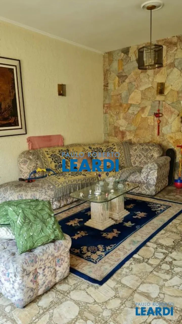 CASA ASSOBRADADA - ACLIMAÇÃO - SP