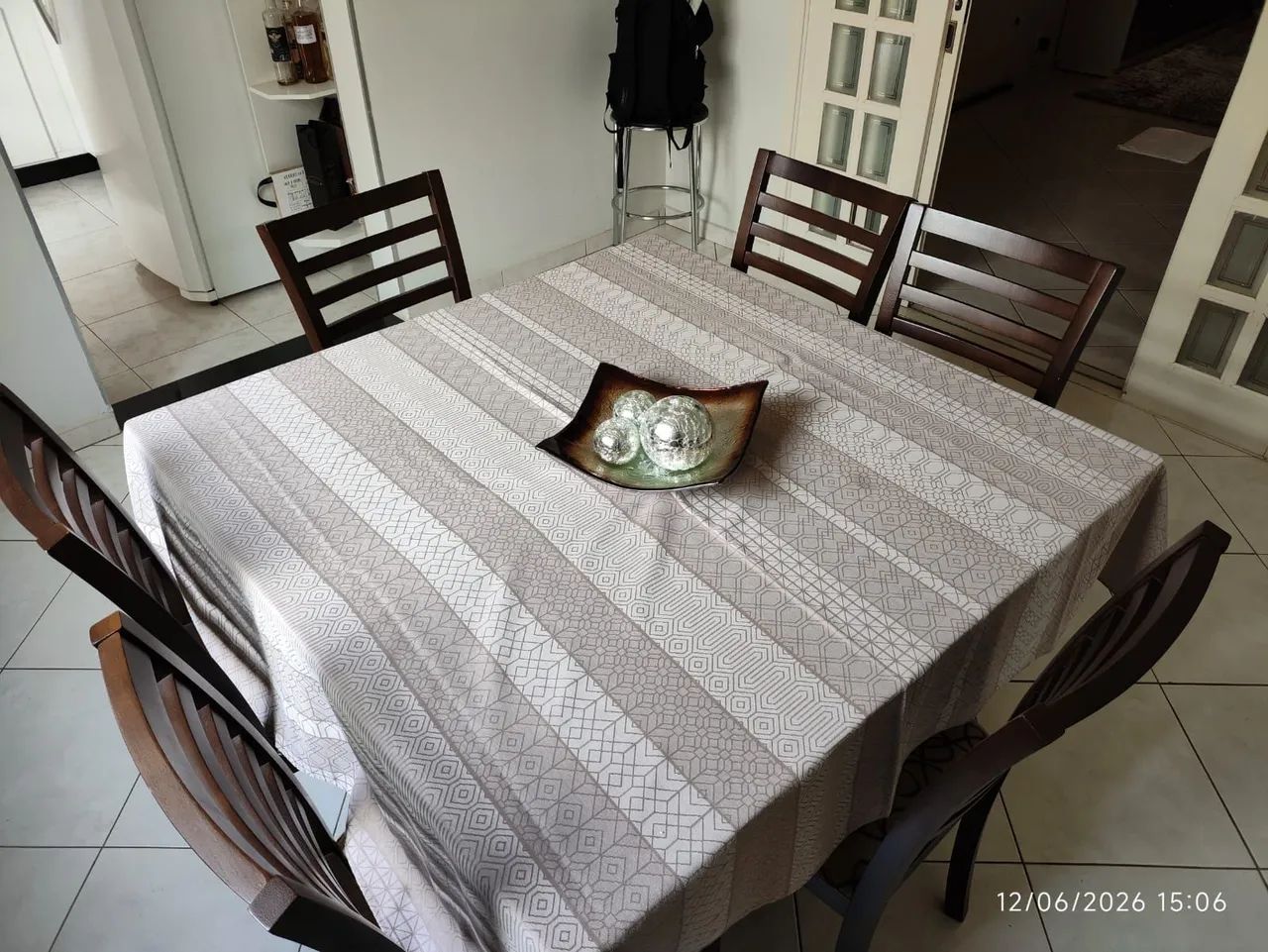 Mesa + 6 cadeiras 