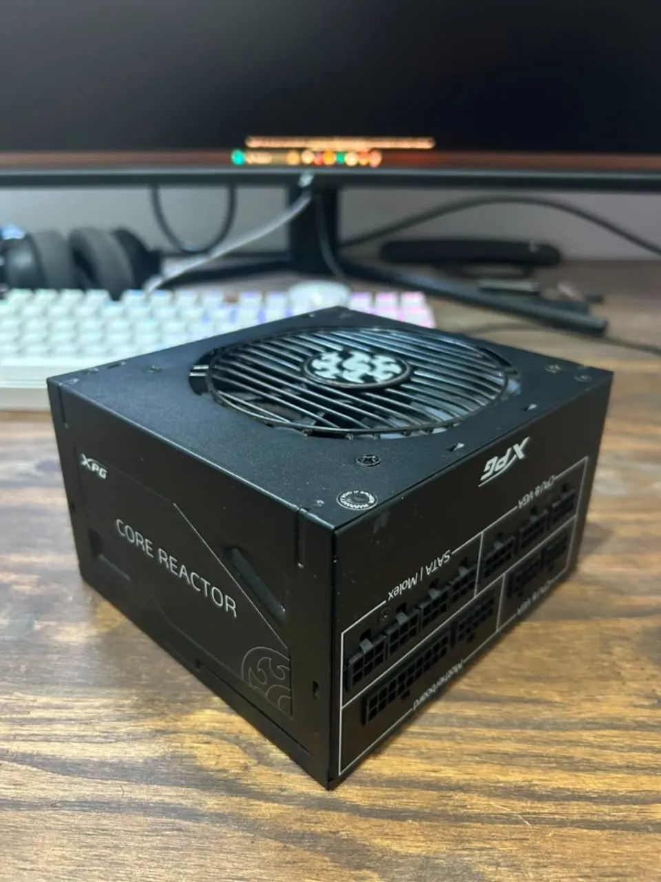 FONTE XPG CORE REACTOR 850W 80 PLUS GOLD FULL MODULAR ?