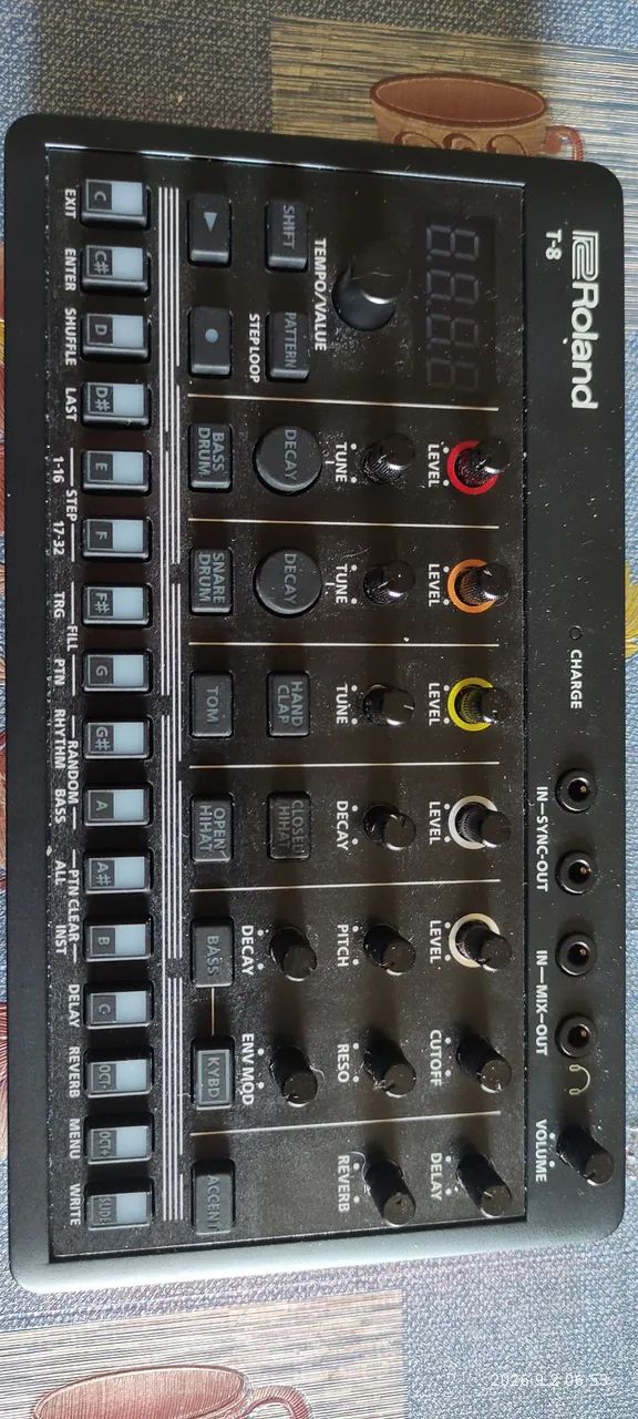 Roland T-8 - Foto 2