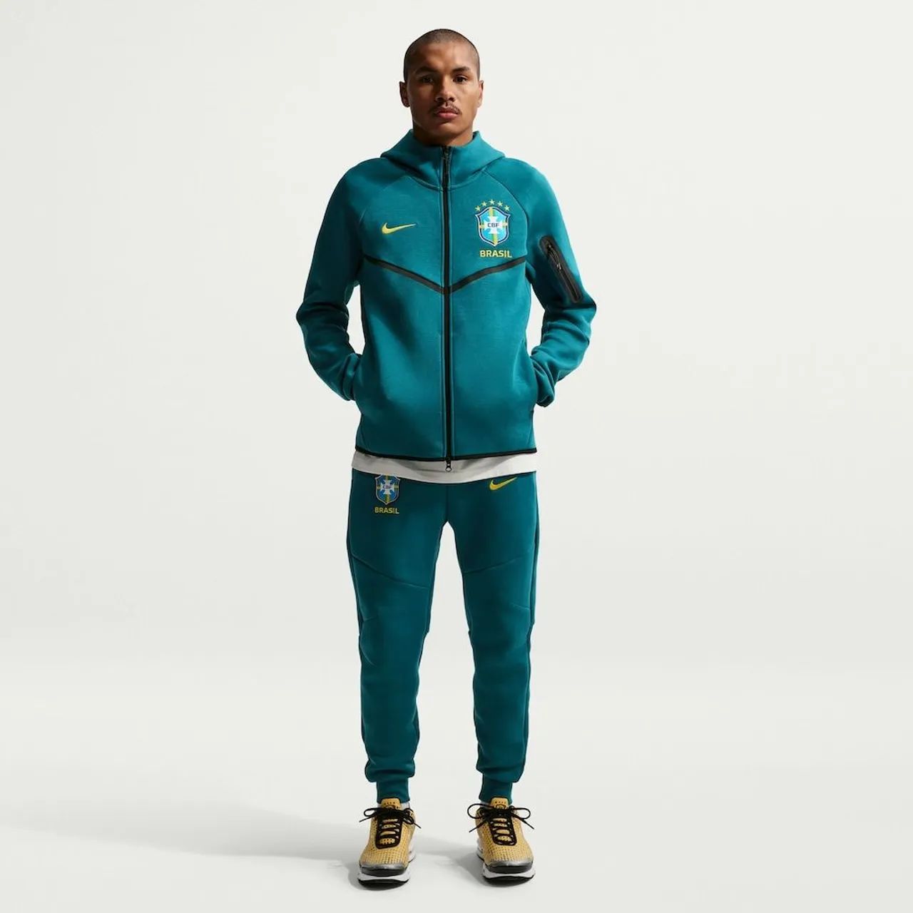 Jaqueta Brasil Nike Fleece Tech - Foto 3