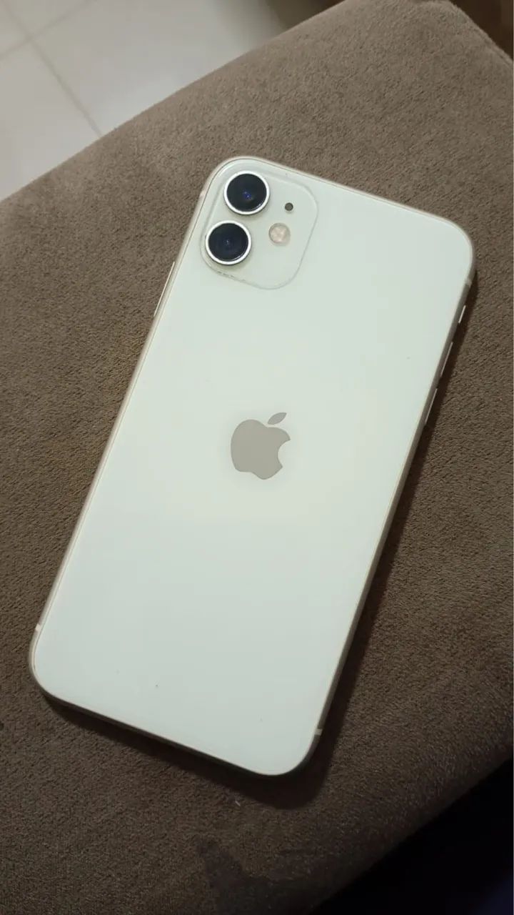 iPhone 11 - 64 gbt - Branco 