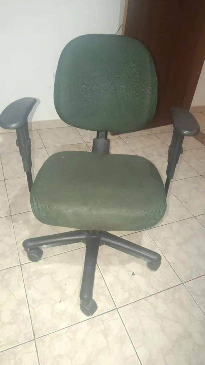 Cadeira nova muito confortável 