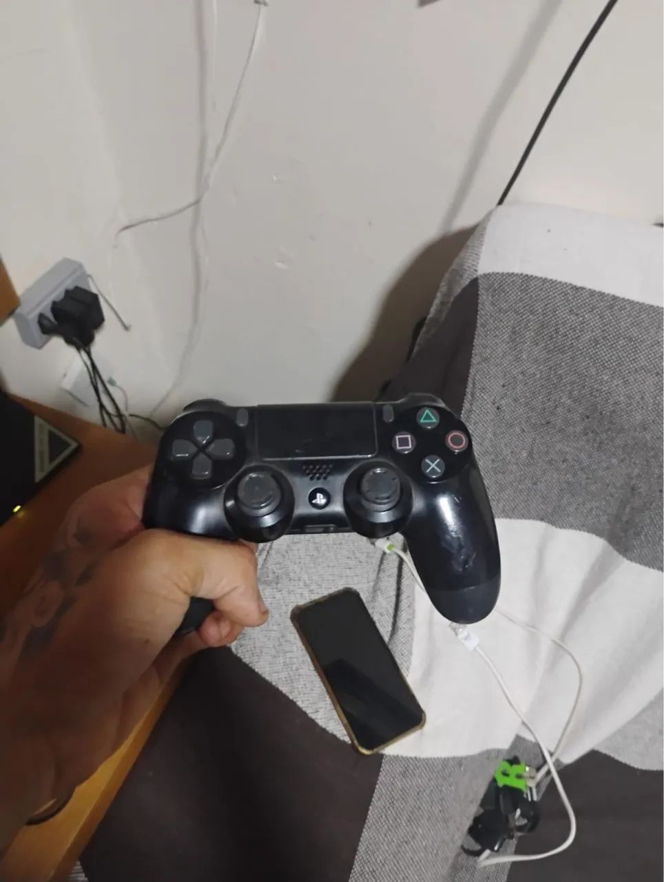 PS4 SLIM 1TERA BYTE - Foto 4