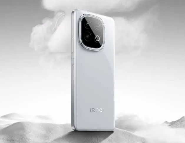 Iqoo z10 turbo plus 512/24 - Celulares e Smartphones - João de
