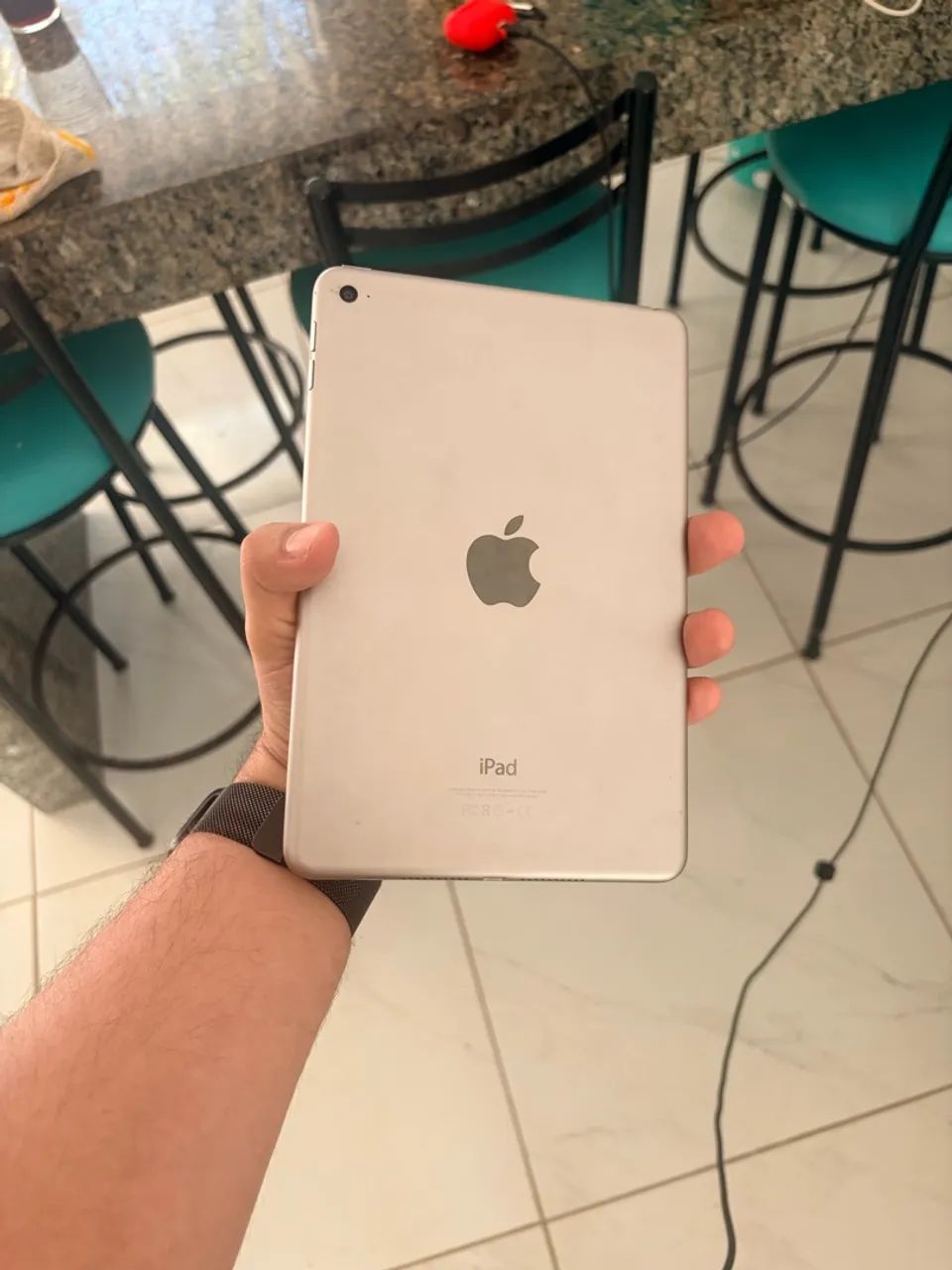 iPad Mini 4 Apple 64GB Prata - Conservado + Caixa Original - Foto 2