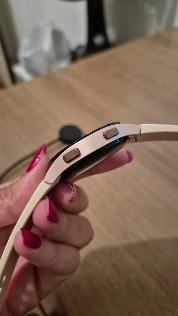 Samsung Galaxy Watch4 40mm Rose Gold (SM-R860) - Excelente estado / Pouquíssimo uso - Foto 4