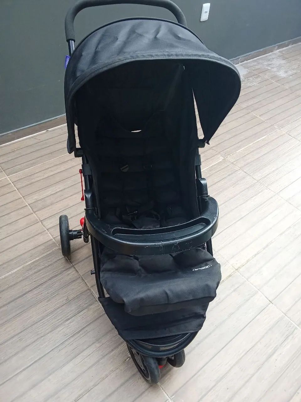 Vendo carrinho de bebê 