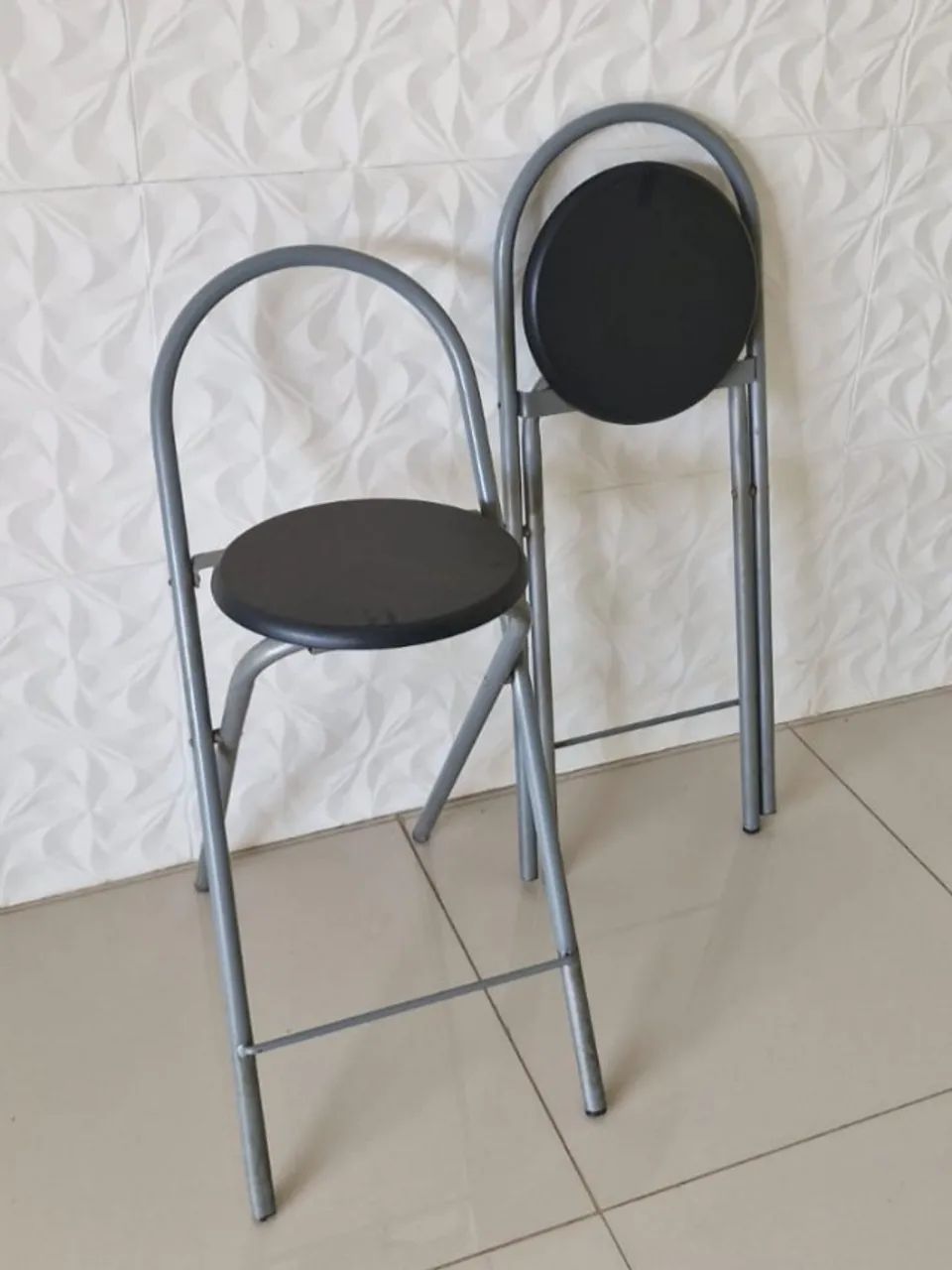 Banqueta alta dobrável