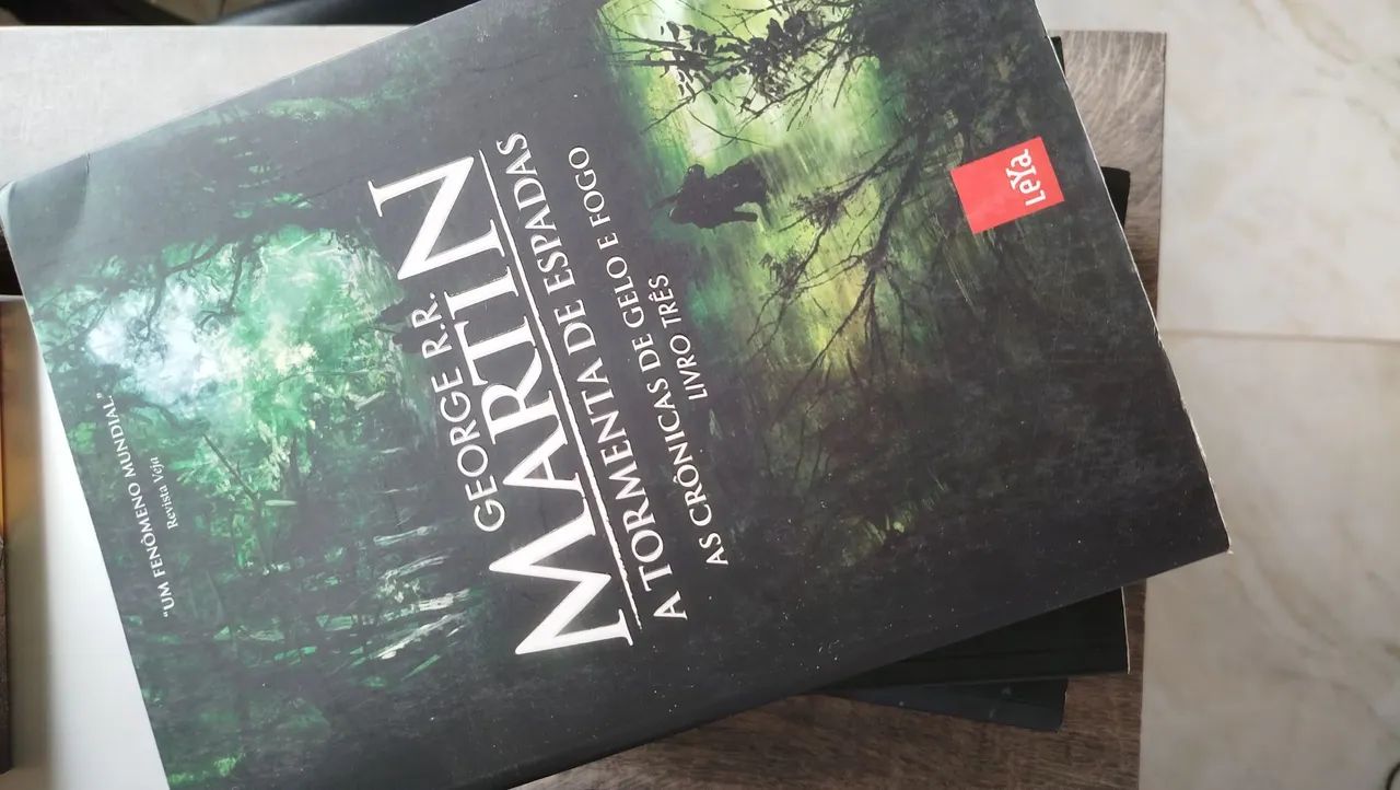 Livros Crônicas de gelo e fogo  - Foto 4