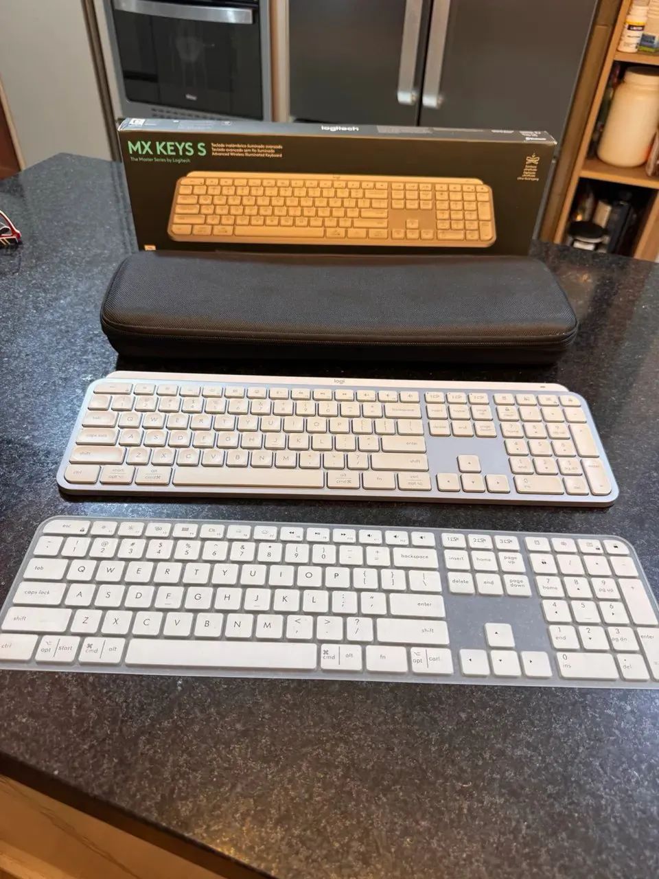 Teclado Logitech MX Keys S Branco com Case Protetora e Película - Foto 4