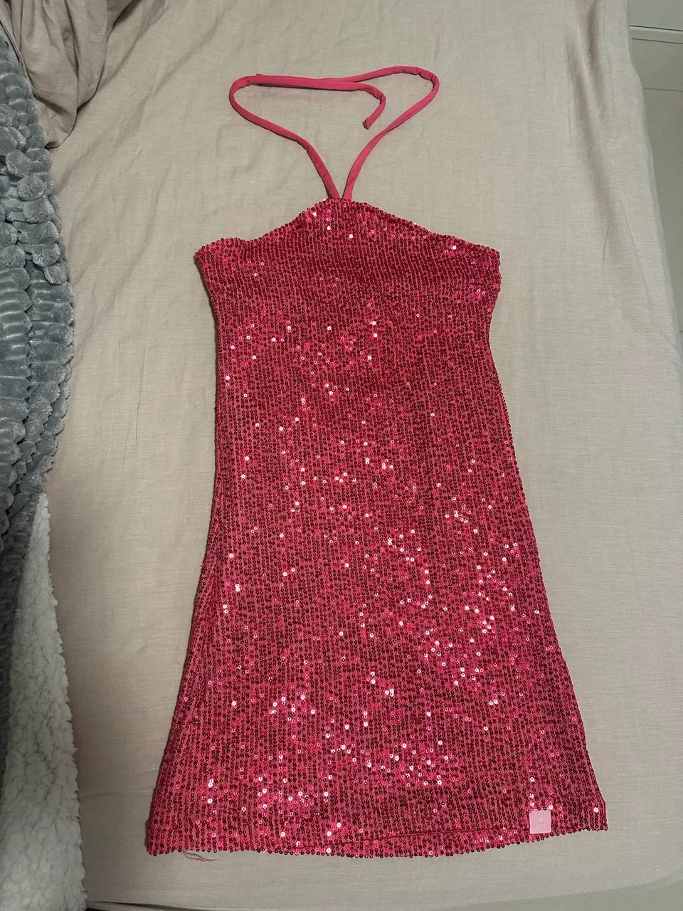 Vestido Hemera rosa paetê 