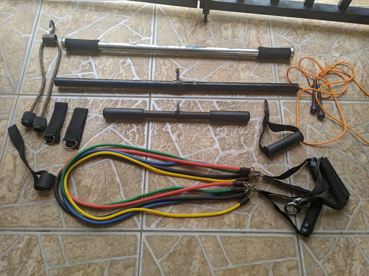 Vendo kit musculação/ funcional - Corda / Barra pulley / elasticos
