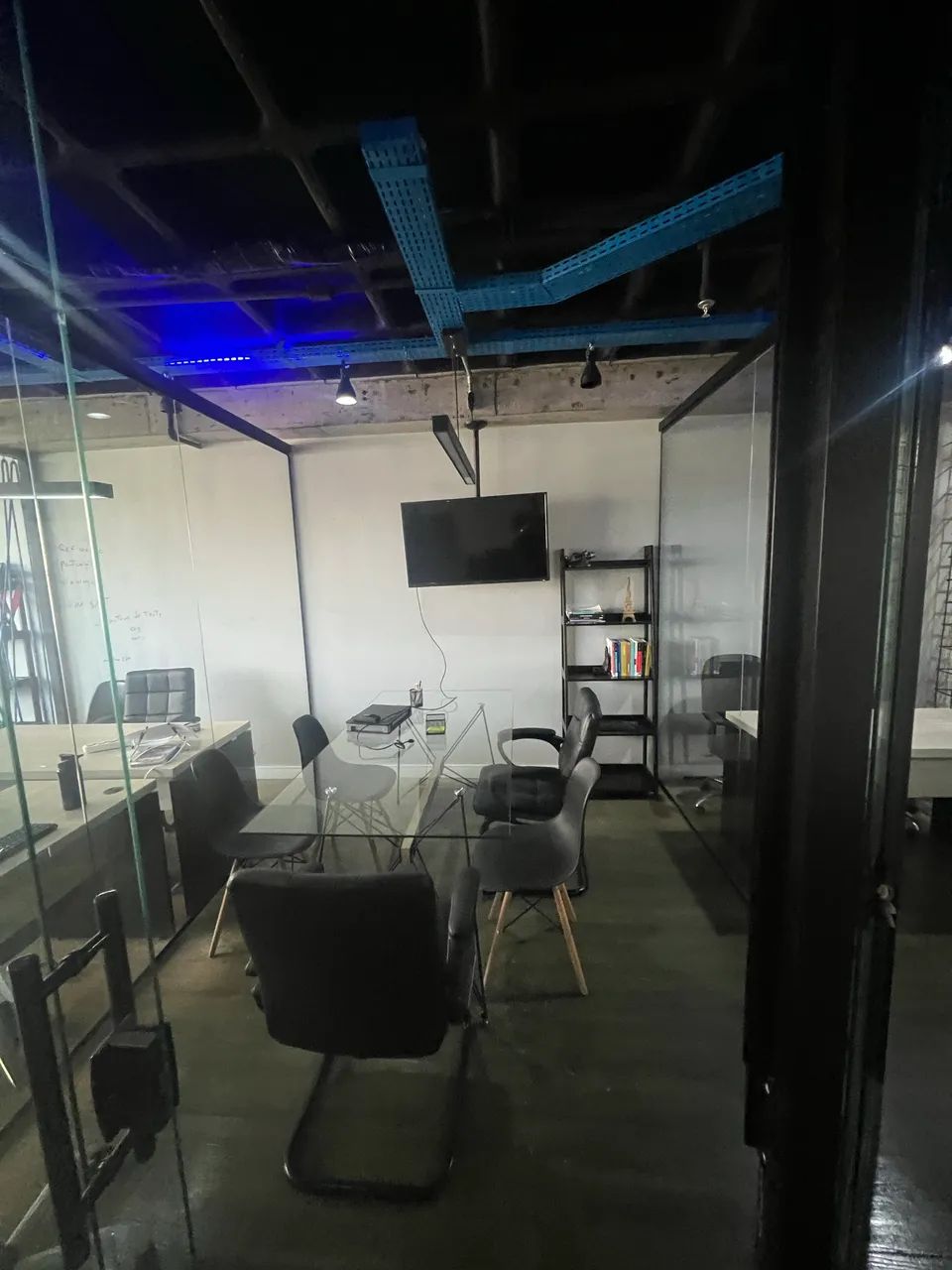 Foto - Barueri - Dezoito do Forte Empresarial/Alphaville.