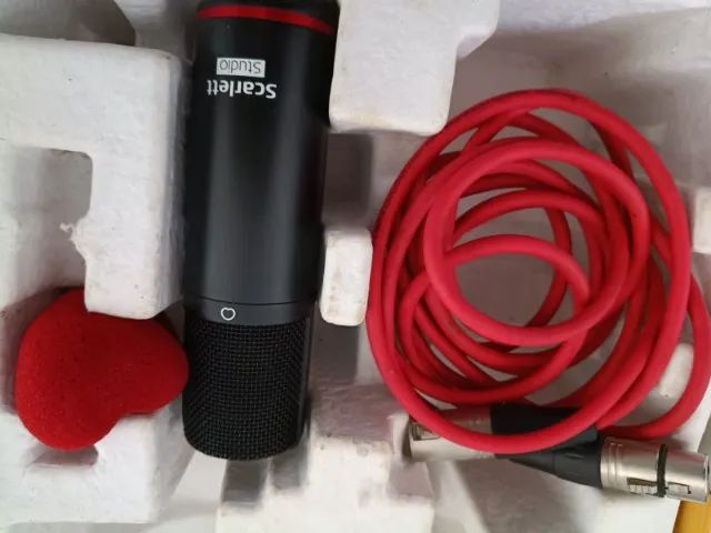Microfone condensador Focusrite Scarlet novíssimo (Troco em pedais ou amp de guitarra) - Foto 2