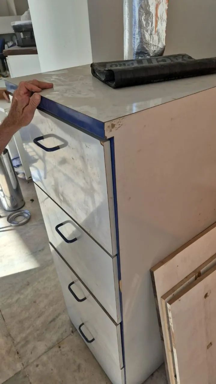 Vende-se armário gaveteiro - Foto 2