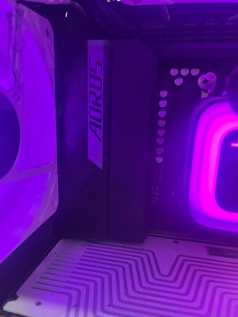 Gigabyte B650M Aorus Elite AX - Foto 2