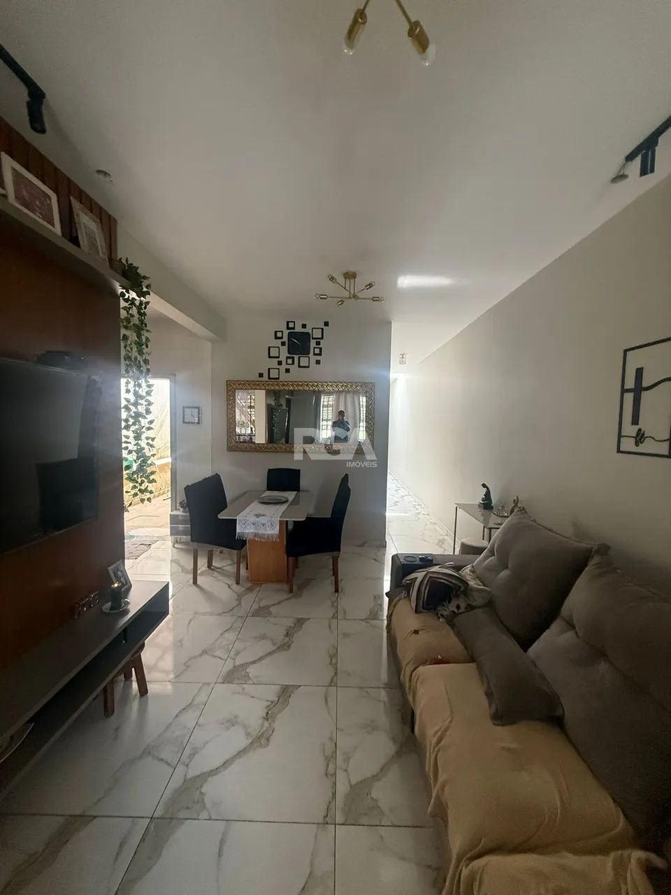 CASA COM 3 QUARTOS (1 SUÍTE) E 2 VAGAS  VENDA - Foto 3