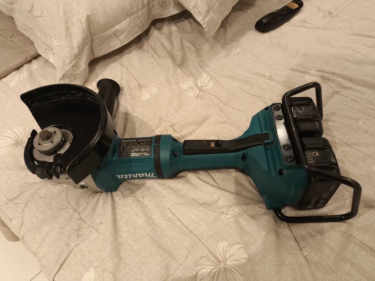 Esmerilhadeira Angular 7" Makita