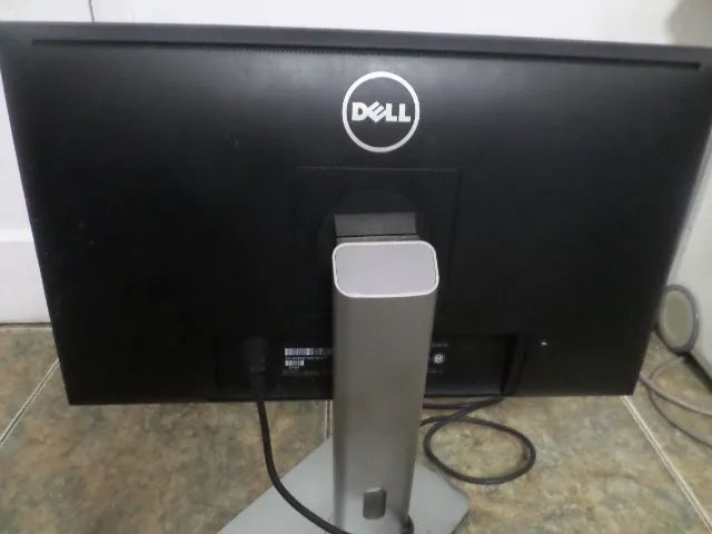 Monitor Dell Tela Quebrada - Foto 2