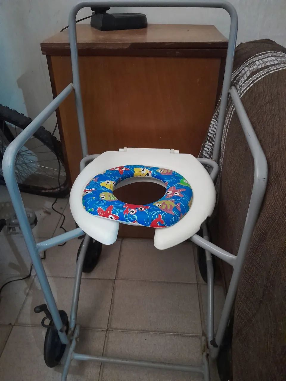 Cadeira de rodas para banho