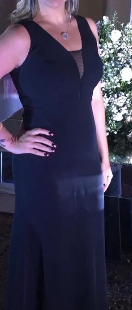 Vestido longo usado uma única vez 