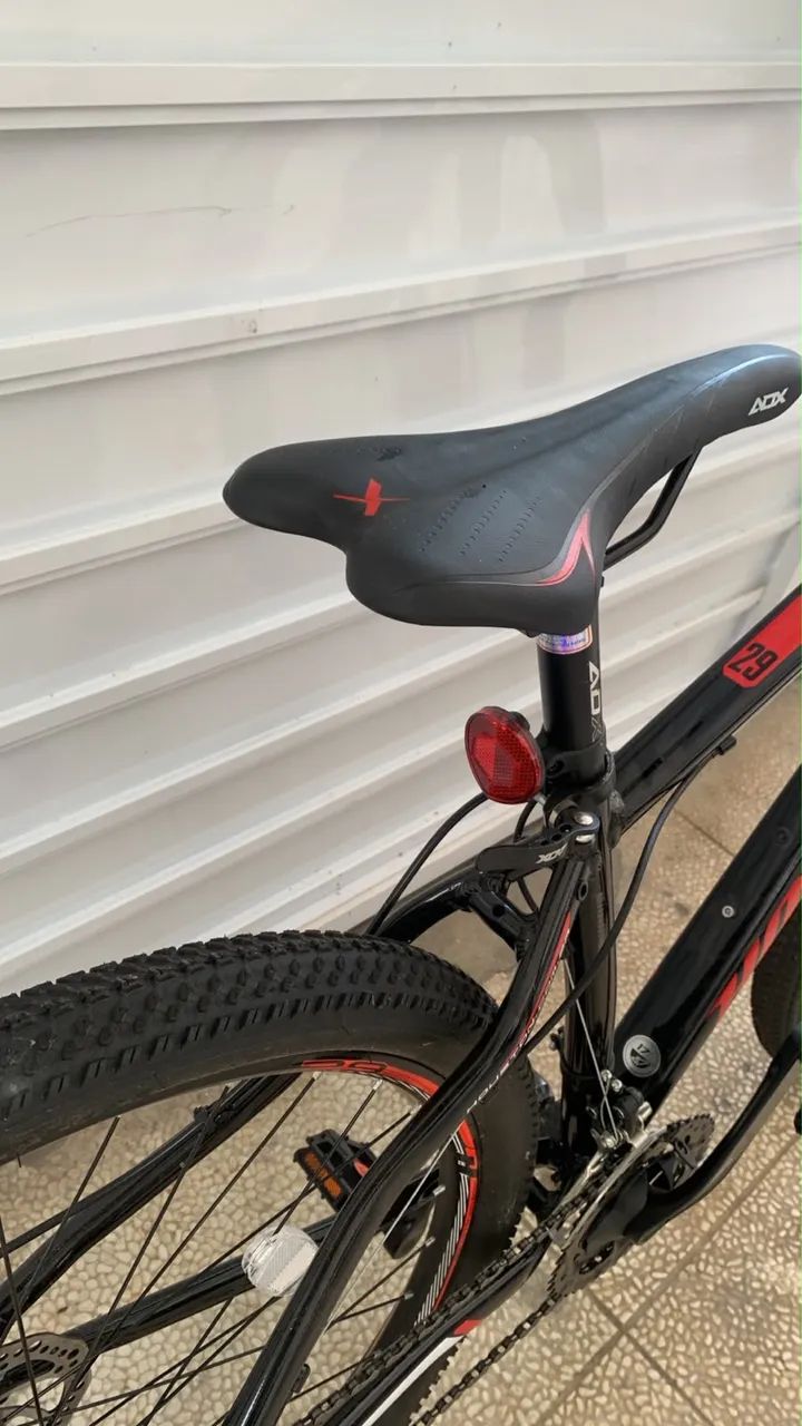 Bicicleta nova, sem uso, apenas tirada da caixa e montada!! - Foto 3