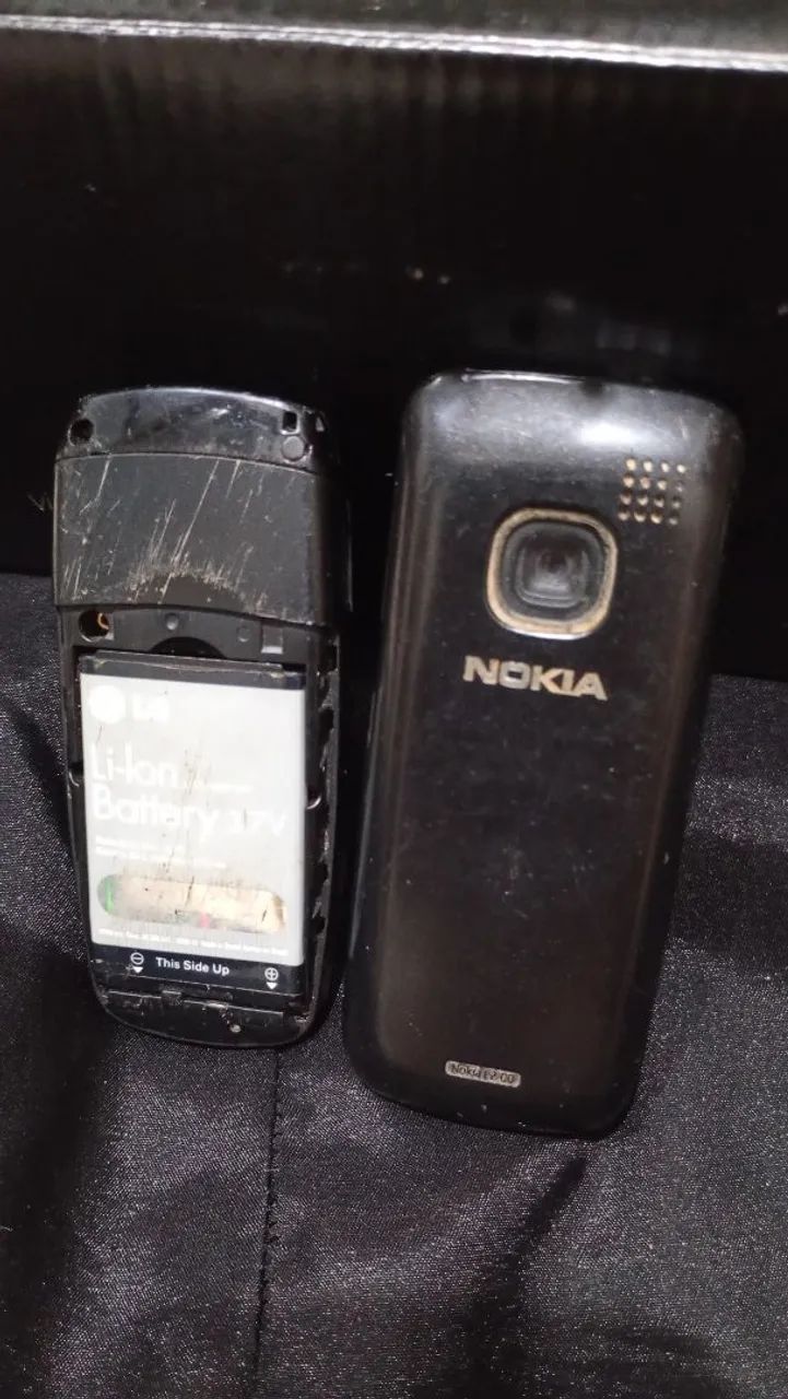 Dois celular antigo Nokia e LG - Foto 2