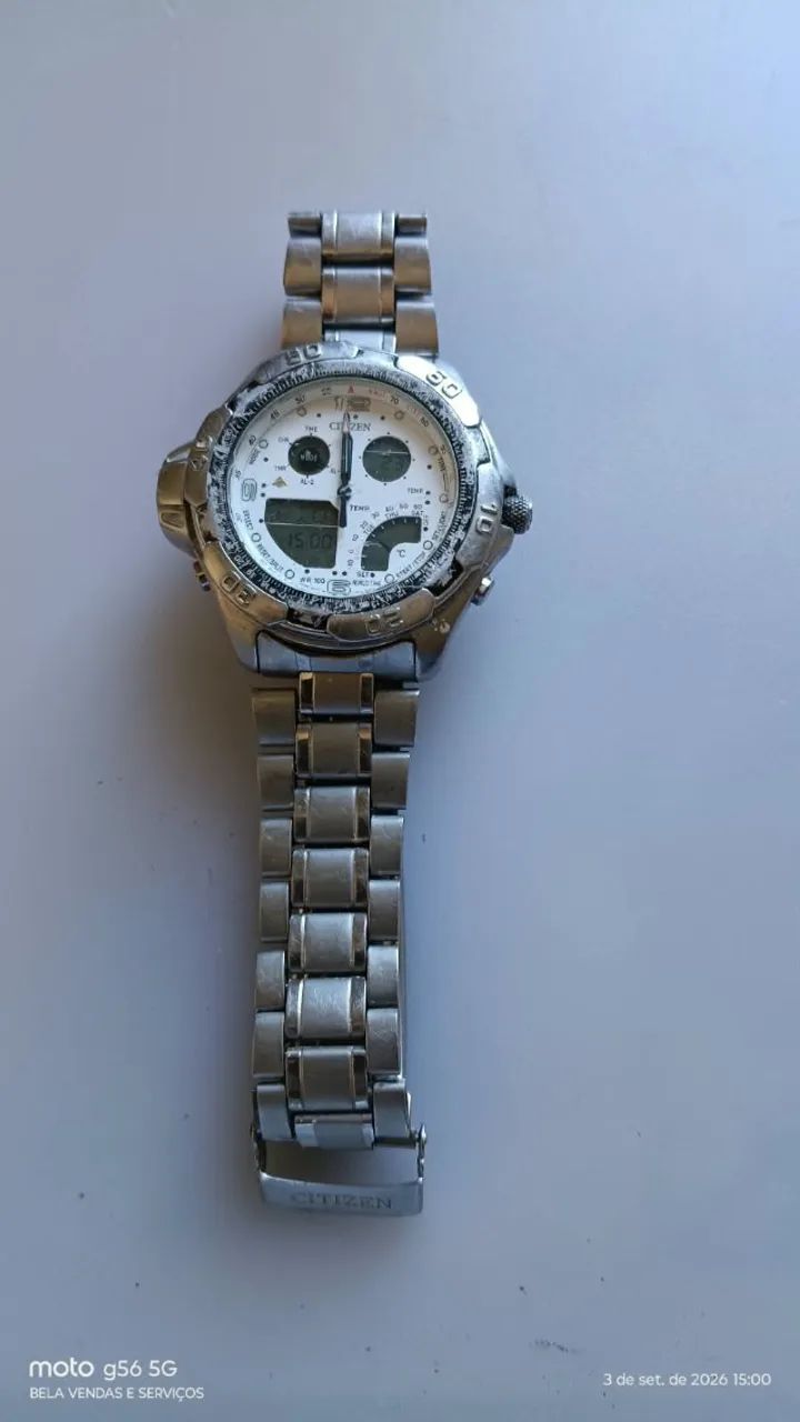Relógio Citizen C720 Fundo Branco