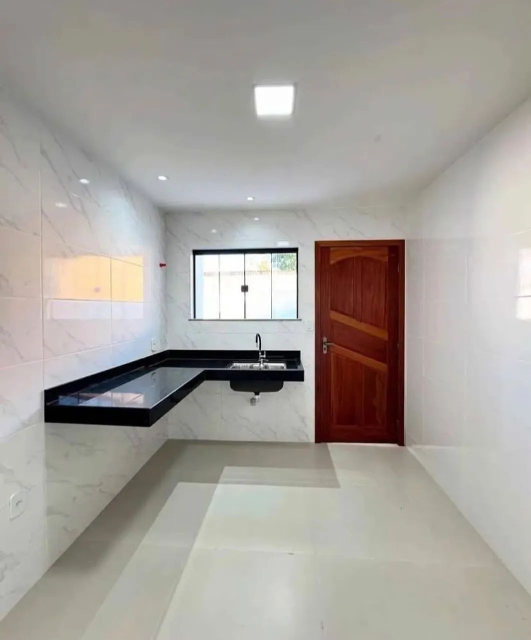 Casa disponível e bem localizada - Foto 2