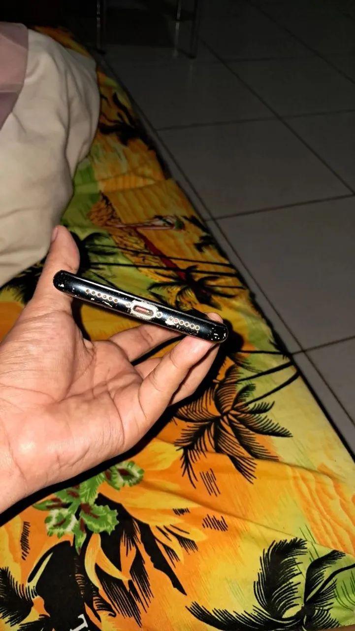 Vendo Celular IPhone XR - Foto 3